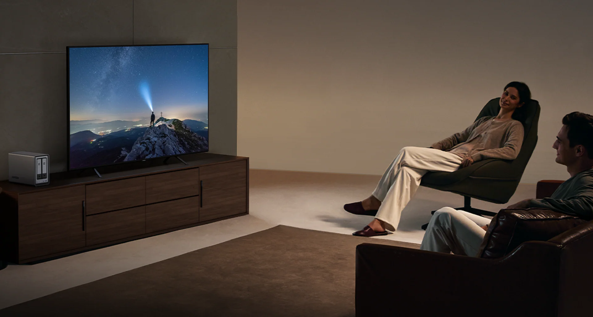 UGREEN NASync DXP2800